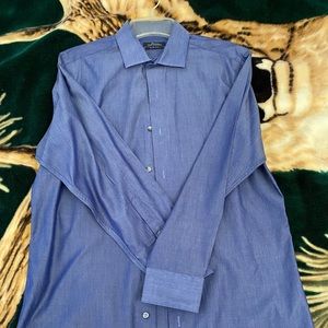 Slim fit long sleeve dress shirt